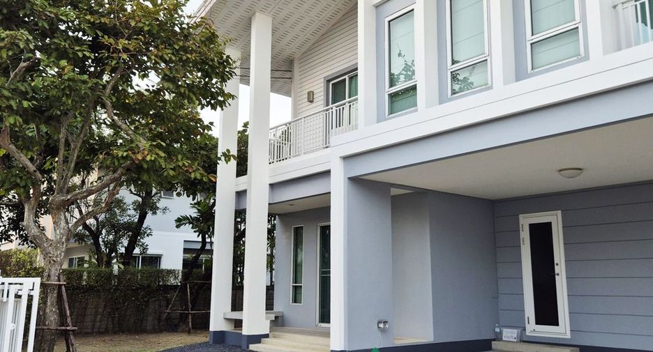 For sale 4 bedrooms house in Khlong Sam Wa, Bangkok