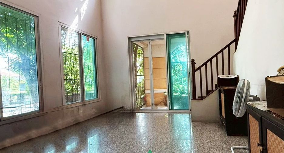 For sale 3 bedrooms house in Prawet, Bangkok