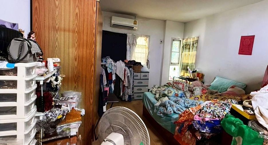 For sale 3 bedrooms house in Prawet, Bangkok