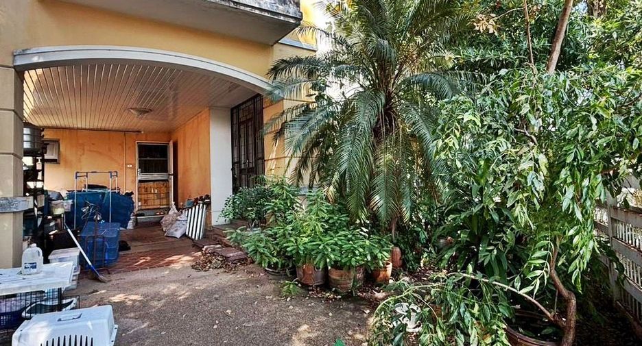 For sale 3 bedrooms house in Prawet, Bangkok