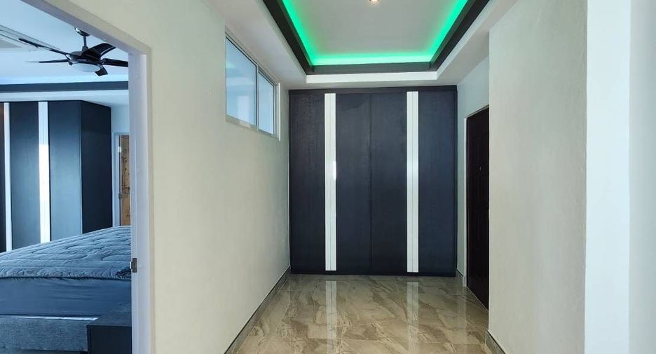 Condo en venta de 3 habitaciones en Bang Lamung, Chonburi
