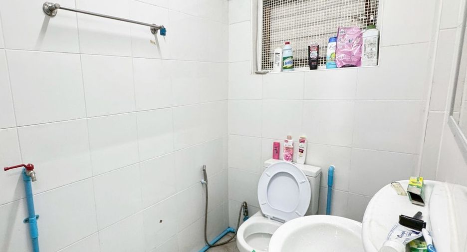 For rent retail Space in Phutthamonthon, Nakhon Pathom