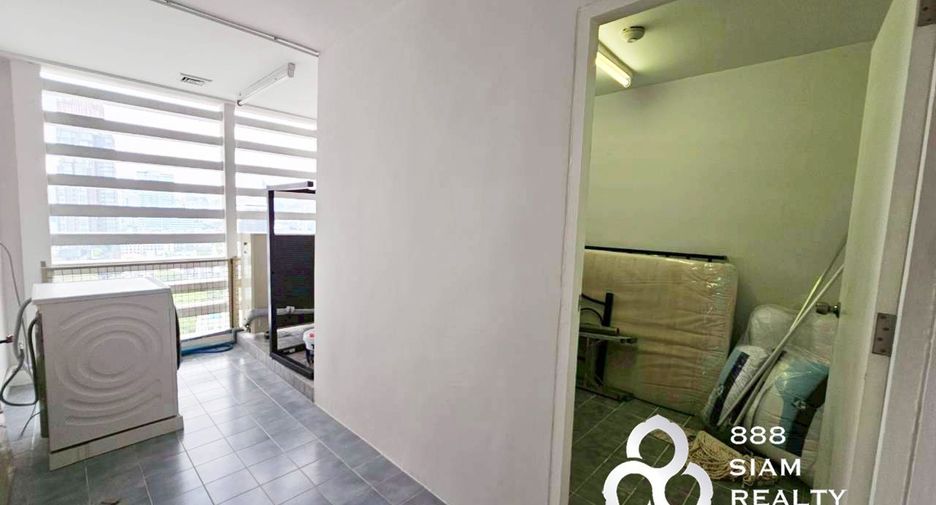 For sale 3 bedrooms condo in Watthana, Bangkok