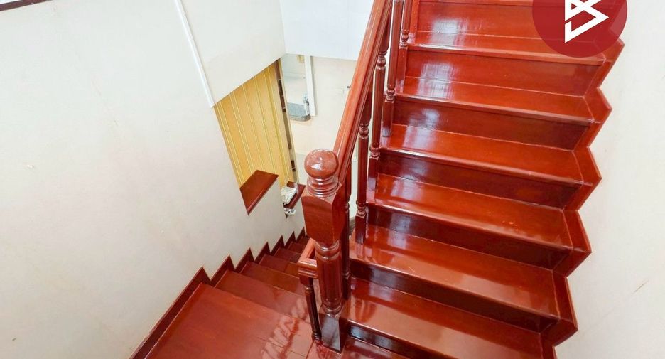For sale 3 bedrooms house in Mueang Samut Sakhon, Samut Sakhon