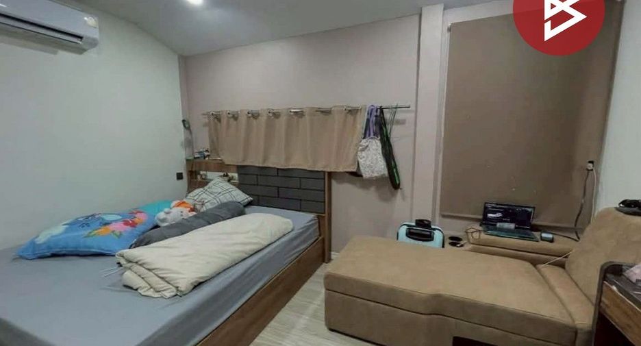 For sale 4 bedrooms house in Mueang Chanthaburi, Chanthaburi
