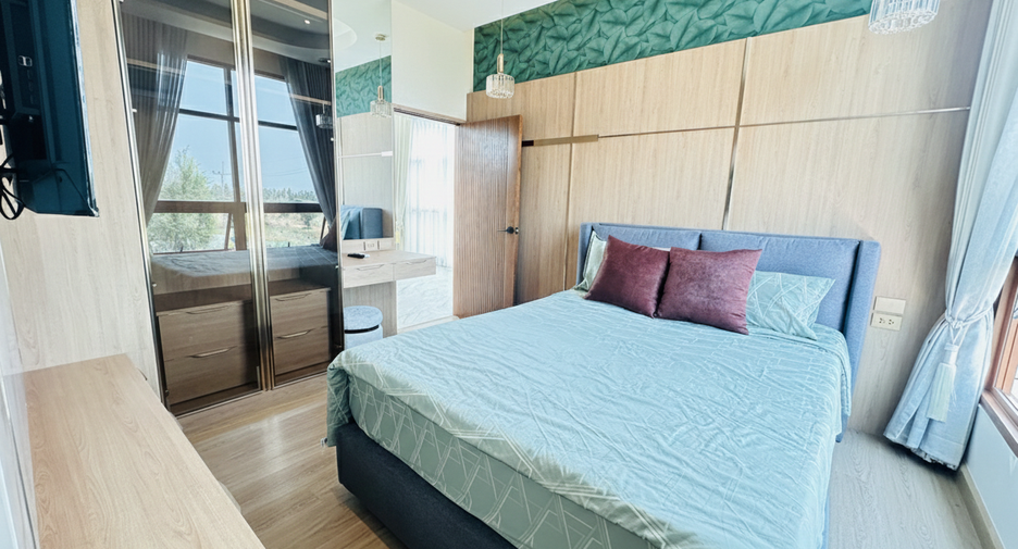 For sale 5 bedrooms house in Bang Lamung, Chonburi