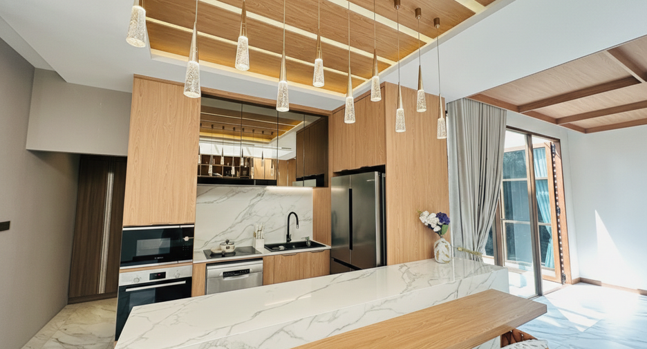 For sale 5 bedrooms house in Bang Lamung, Chonburi