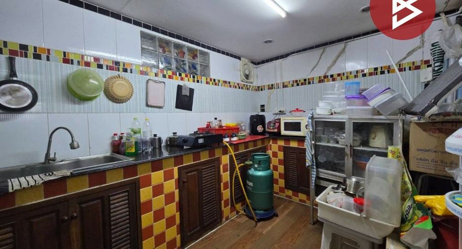 For sale 2 bedrooms retail Space in Mueang Samut Prakan, Samut Prakan