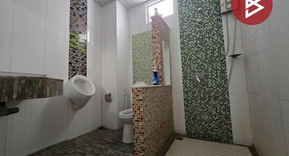 For sale 2 bedrooms retail Space in Mueang Samut Prakan, Samut Prakan