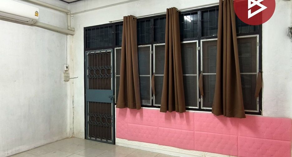 For sale 4 bedrooms townhouse in Phasi Charoen, Bangkok
