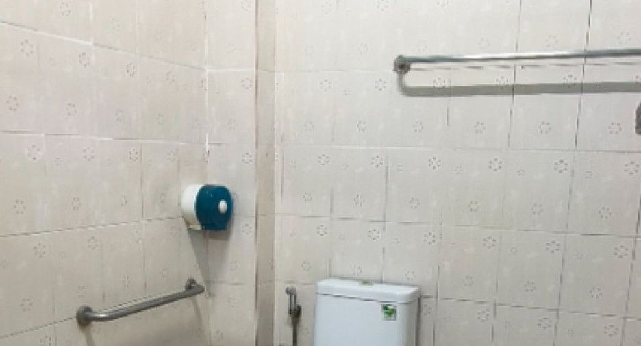For sale 4 bedrooms townhouse in Phasi Charoen, Bangkok