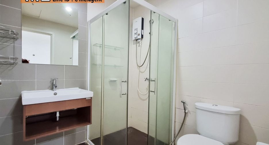 For rent 3 bedrooms townhouse in Suan Luang, Bangkok