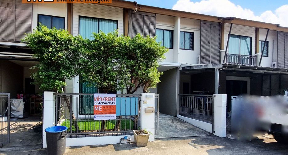 For rent 3 bedrooms townhouse in Suan Luang, Bangkok
