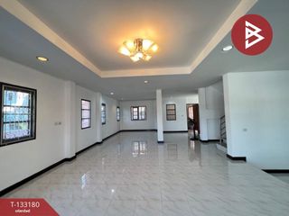For sale 3 bedrooms house in Mueang Nakhon Pathom, Nakhon Pathom