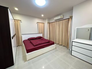 À louer et à vendre 3 chambres maison à Bang Lamung, Chonburi