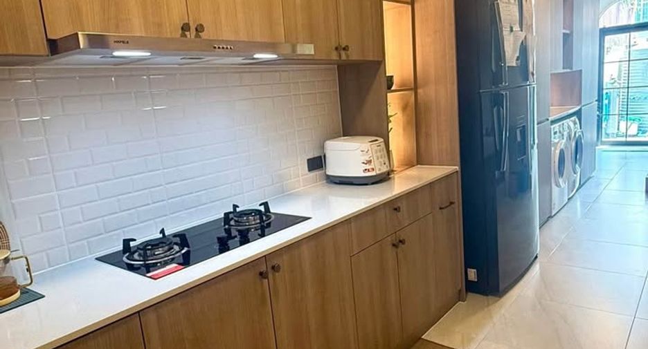 For rent 4 bedrooms villa in Jomtien, Pattaya