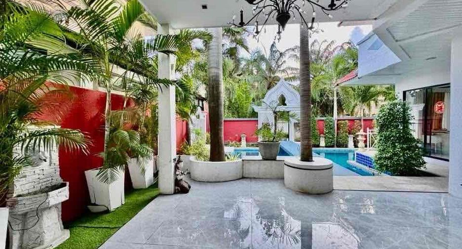 For rent 4 bedrooms villa in Bang Lamung, Chonburi