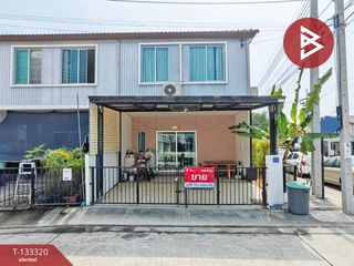 Casa adosada en venta de 3 habitaciones en Phra Samut Chedi, Samut Prakan