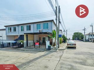 Casa adosada en venta de 3 habitaciones en Phra Samut Chedi, Samut Prakan