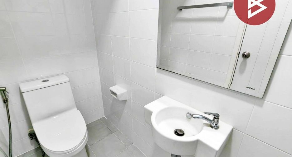 Casa adosada en venta de 3 habitaciones en Phra Samut Chedi, Samut Prakan