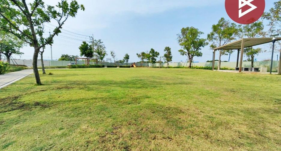 Casa adosada en venta de 3 habitaciones en Phra Samut Chedi, Samut Prakan
