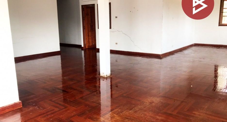 For sale 4 bedrooms house in Ban Phai, Khon Kaen