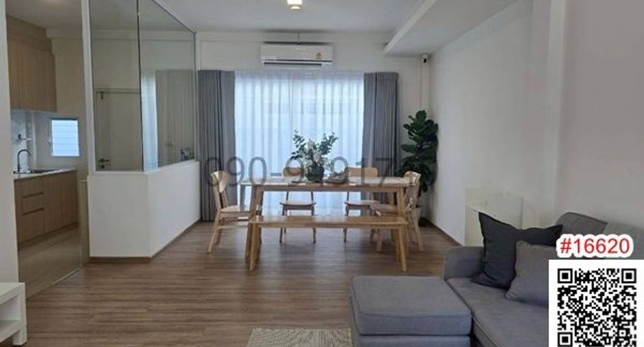 For rent 3 bedrooms townhouse in Prawet, Bangkok