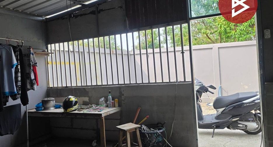 For sale 3 bedrooms townhouse in Si Racha, Chonburi