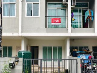 À vendre 2 chambres maison de ville à Nong Chok, Bangkok