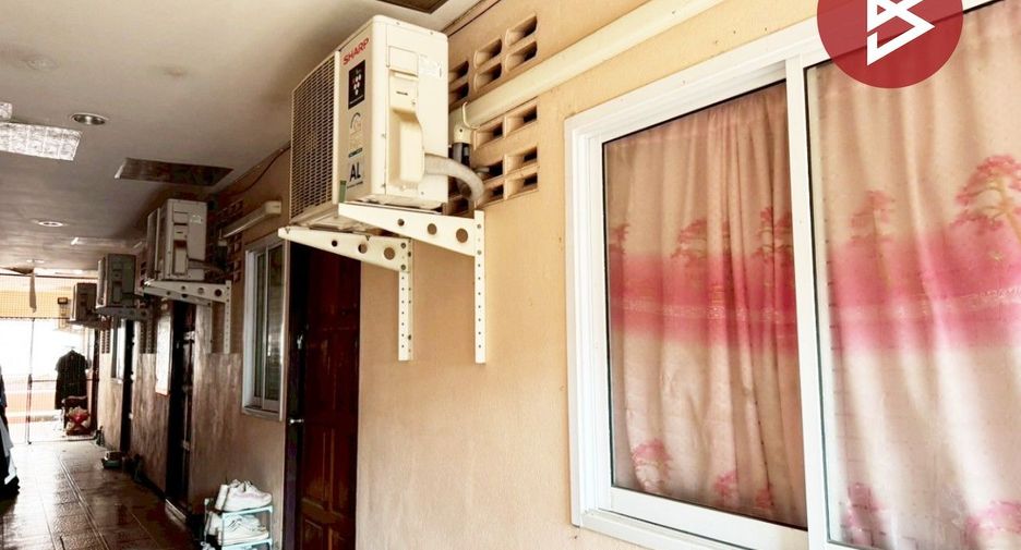 For sale 5 bedrooms townhouse in Mueang Chanthaburi, Chanthaburi