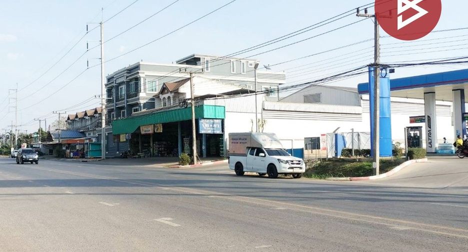 For sale 8 bedrooms retail Space in Tap Khlo, Phichit