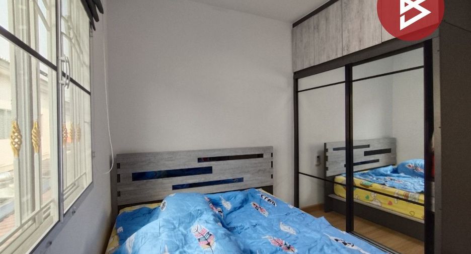 For sale 3 bedrooms townhouse in Krathum Baen, Samut Sakhon