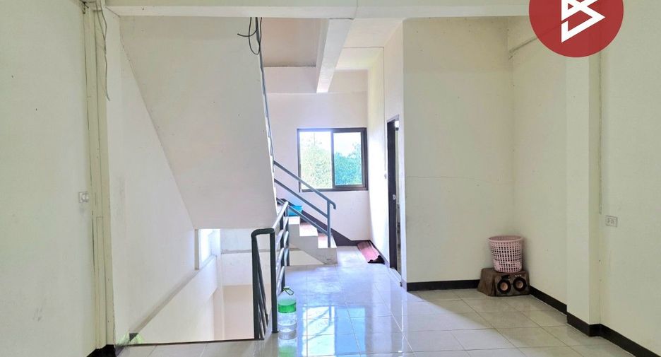 For sale 4 bedrooms retail Space in Phra Pradaeng, Samut Prakan