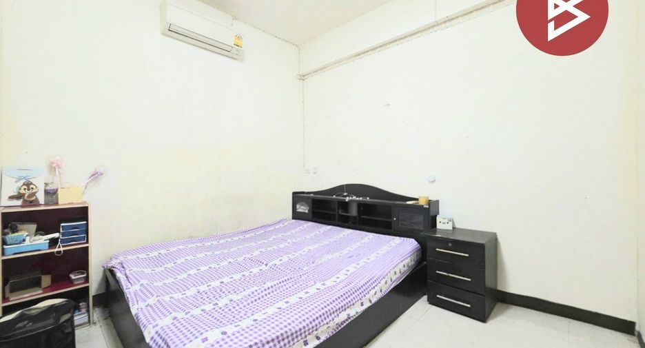 For sale 4 bedrooms retail Space in Phra Pradaeng, Samut Prakan