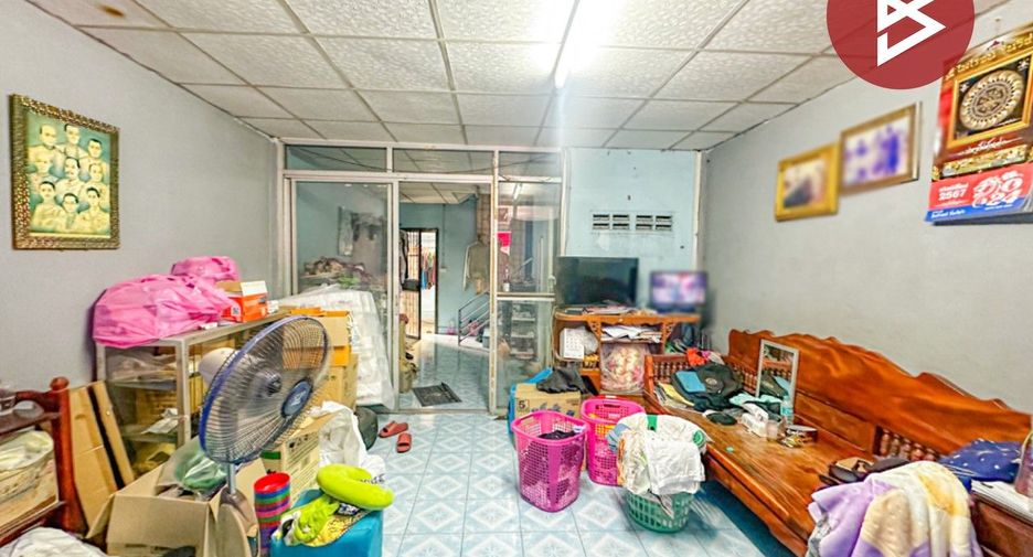 Casa adosada en venta de 4 habitaciones en Mueang Samut Prakan, Samut Prakan