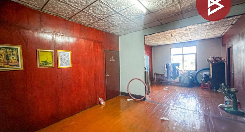 Casa adosada en venta de 4 habitaciones en Mueang Samut Prakan, Samut Prakan