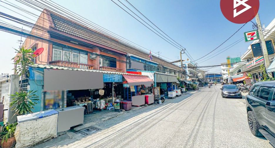 Casa adosada en venta de 4 habitaciones en Mueang Samut Prakan, Samut Prakan