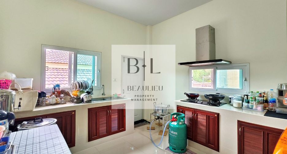 Casa en venta de 3 habitaciones en Sattahip, Chonburi