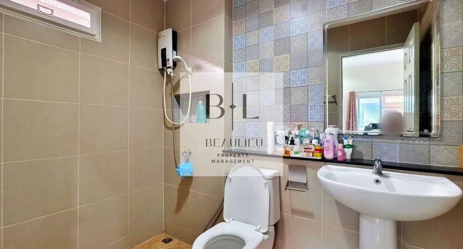 Casa en venta de 3 habitaciones en Sattahip, Chonburi