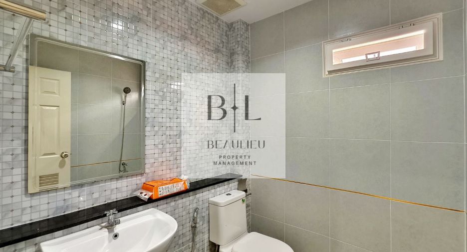 Casa en venta de 3 habitaciones en Sattahip, Chonburi