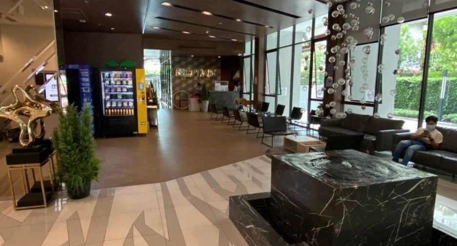 For sale 1 bed condo in Suan Luang, Bangkok