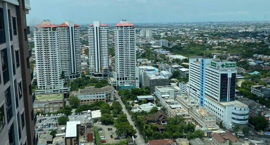 For sale 1 bed condo in Suan Luang, Bangkok