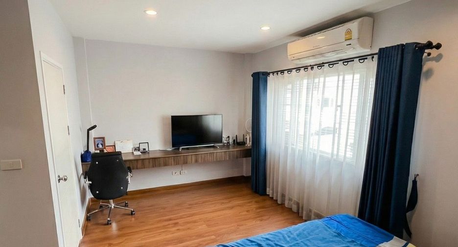 Reihenhaus zum Kauf mit 3 Zimmer in Bang Khen, Bangkok