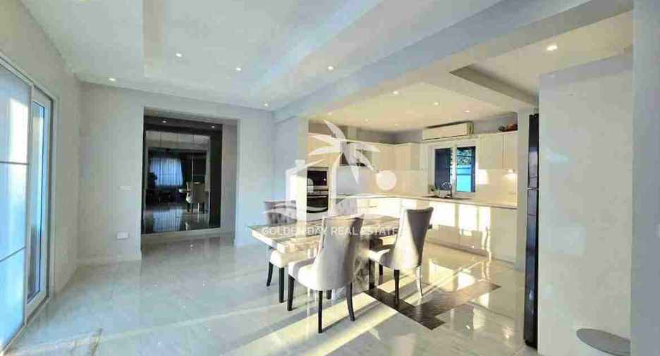 For sale 3 bedrooms house in Bang Lamung, Chonburi