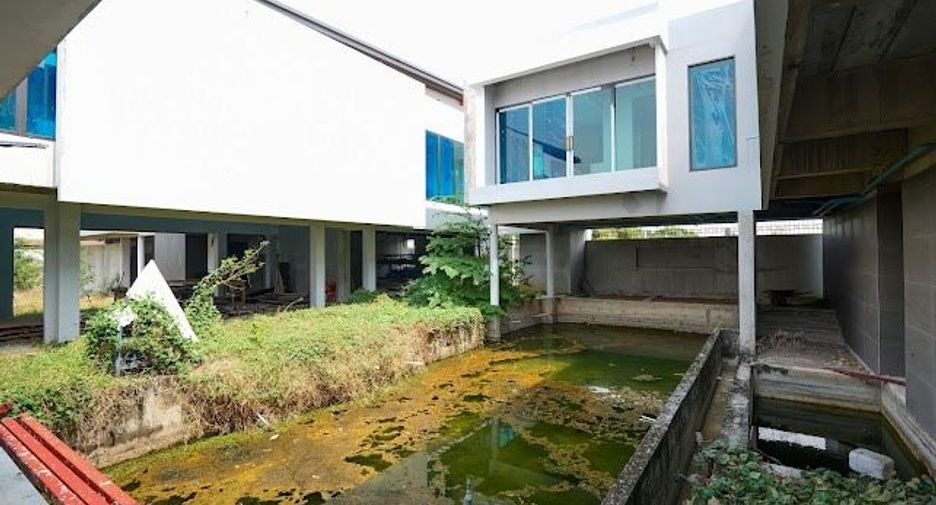 For sale 9 bedrooms house in Khlong Sam Wa, Bangkok