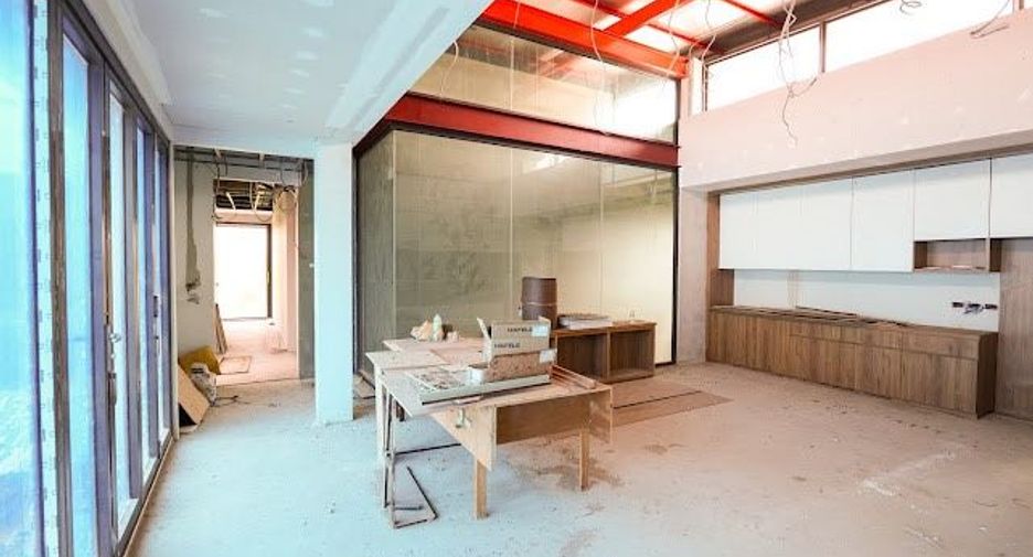 For sale 9 bedrooms house in Khlong Sam Wa, Bangkok
