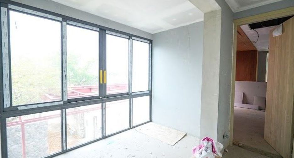 For sale 9 bedrooms house in Khlong Sam Wa, Bangkok