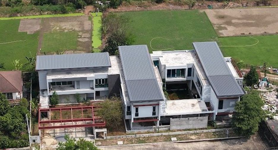 For sale 9 bedrooms house in Khlong Sam Wa, Bangkok