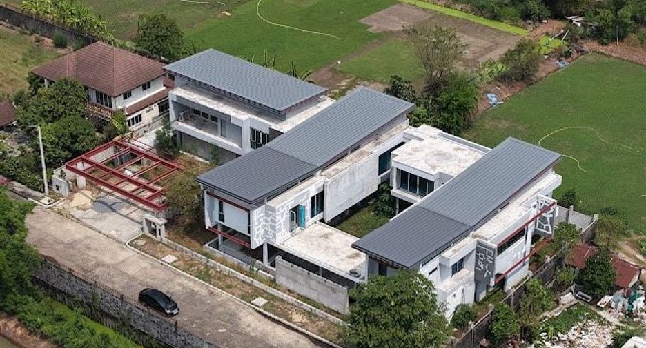 For sale 9 bedrooms house in Khlong Sam Wa, Bangkok