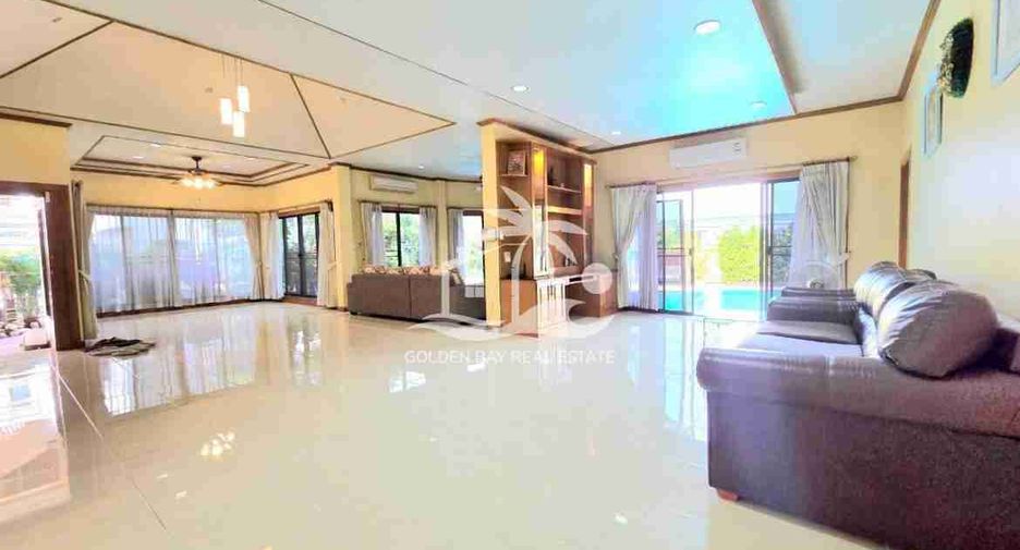 For rent and for sale 4 bedrooms house in Bang Lamung, Chonburi